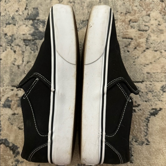 Platform vans - Picture 4 of 6